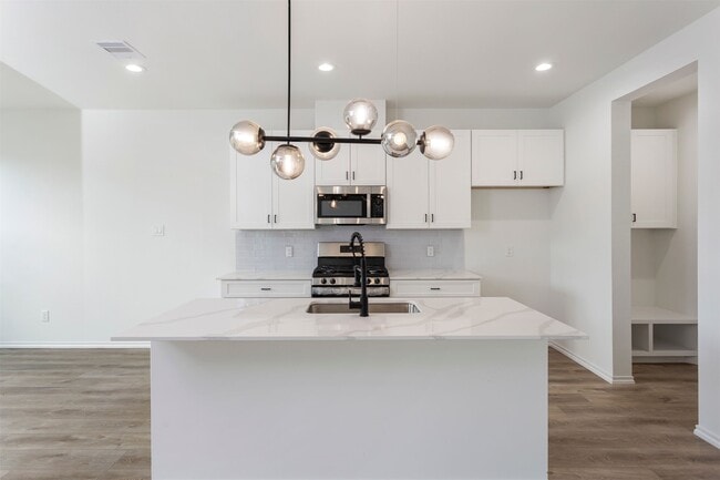 Building Photo - 5506 Oakmont Villas Dr