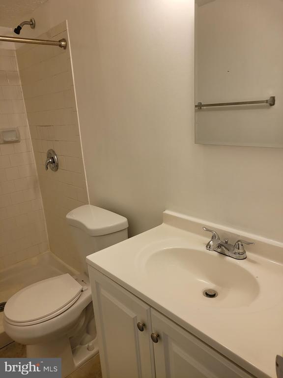 Building Photo - 11425 Honeysuckle Ct