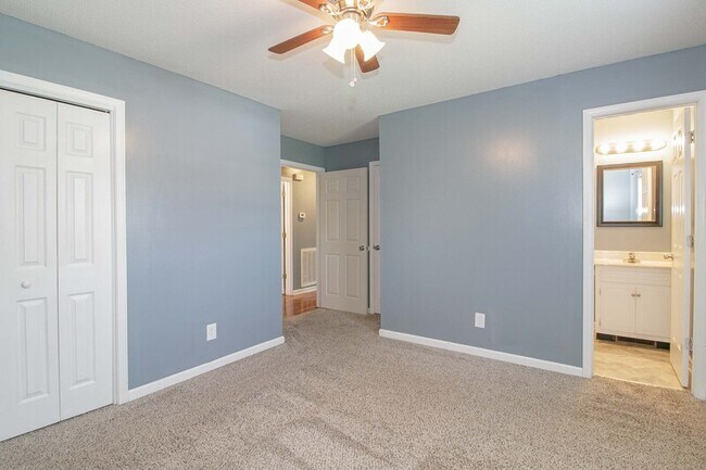 Building Photo - 1634 Hannibal Dr