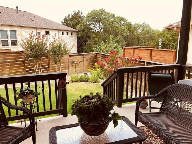 Building Photo - 11016 Cut Plains Loop