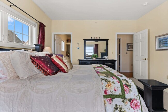 Building Photo - 15 K St