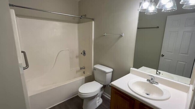Building Photo - 1150 Micha Way