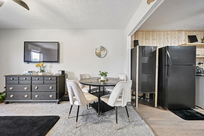 Building Photo - 3705 Bremond St