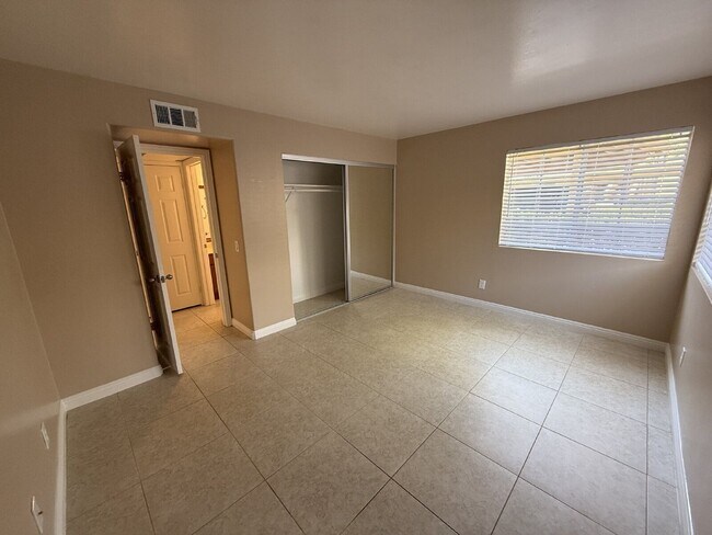 Building Photo - 6991 Ballena Way