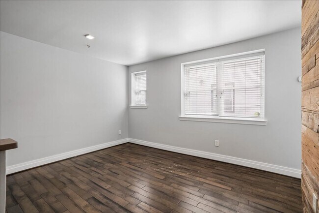 Building Photo - RAZDCPROPERTIES TRUST