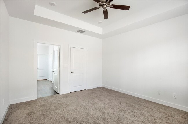 Building Photo - 423 Black Walnut Dr