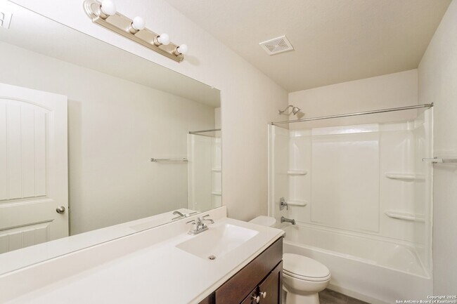 Building Photo - 251 Antler Bnd