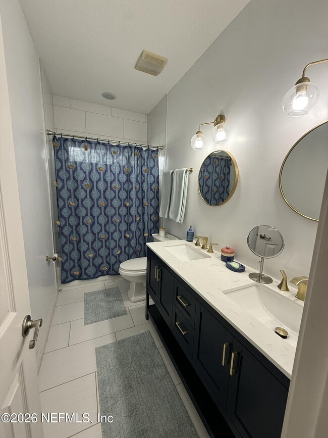 Building Photo - 875 8th St S