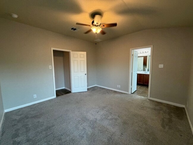 Building Photo - Lovely 3/2 in Gardens of Ranch Estates, NBTX