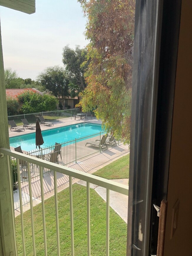 Building Photo - 32 Lakeview Cir