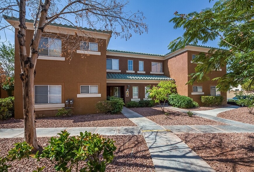 Primary Photo - Durango Canyon Apartments
