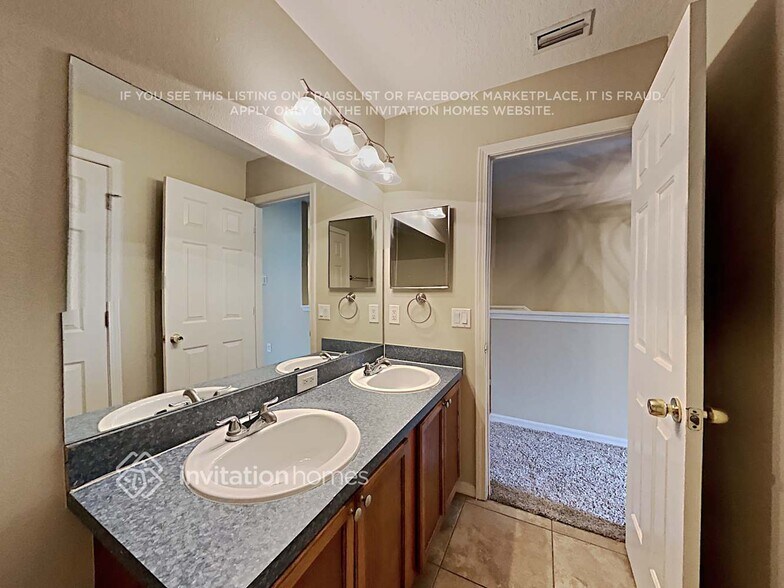 Building Photo - 2606 Whitewood Rd