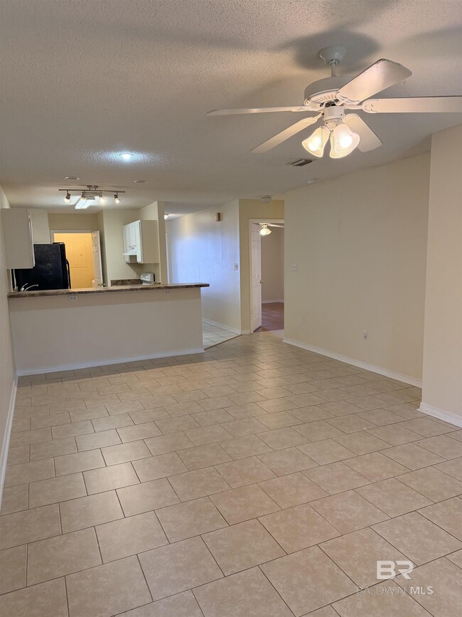 Building Photo - 24956 Ivy Ln