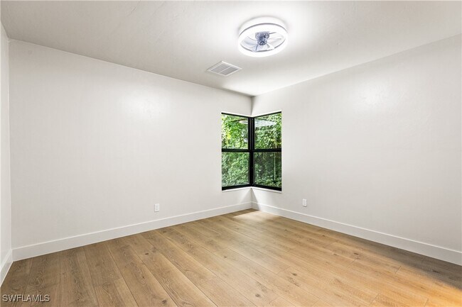 Building Photo - 1911 Princess Ct