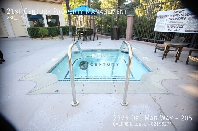 Building Photo - 2375 Del Mar Way