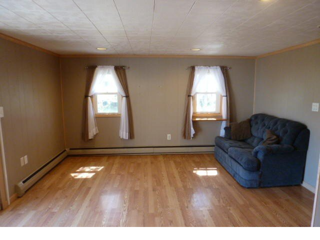 Building Photo - 926 Stillwater Ave