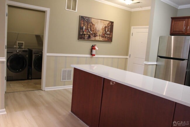 Building Photo - 514 Doral Ct