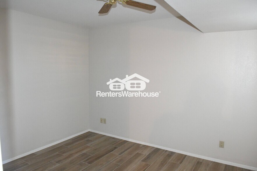 Building Photo - 6945 E Cochise Rd