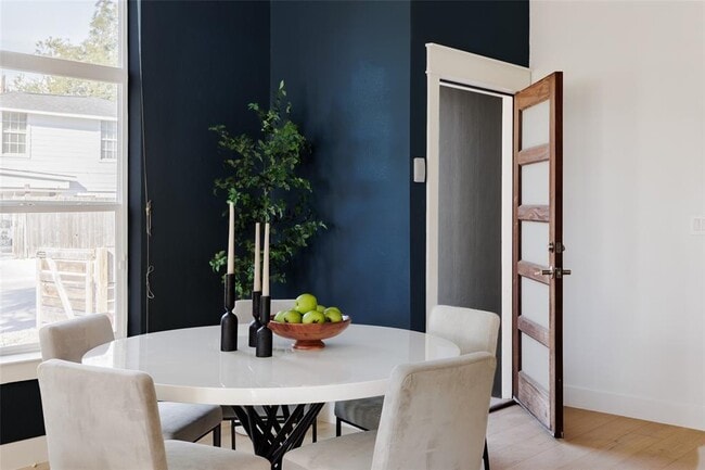 Building Photo - 1205 McKinley Ave