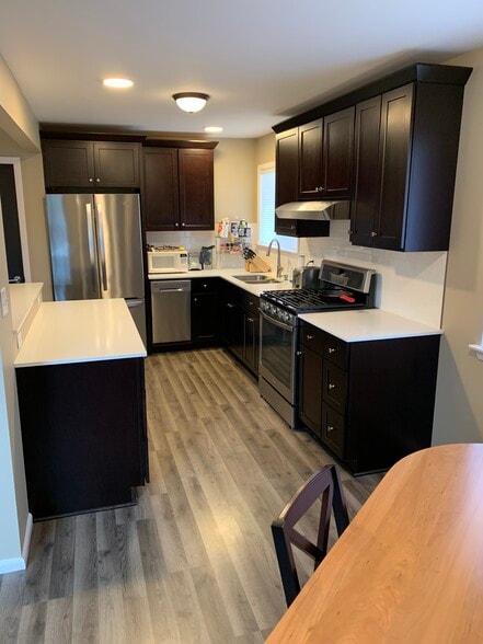 Kitchen - 7008 W Lloyd St