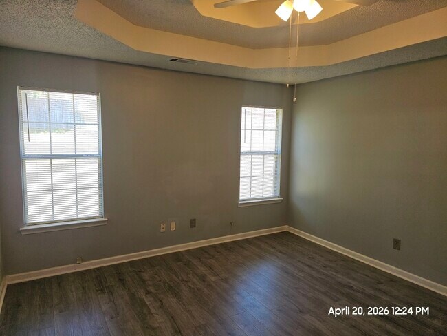 Building Photo - 6633 Biscayne