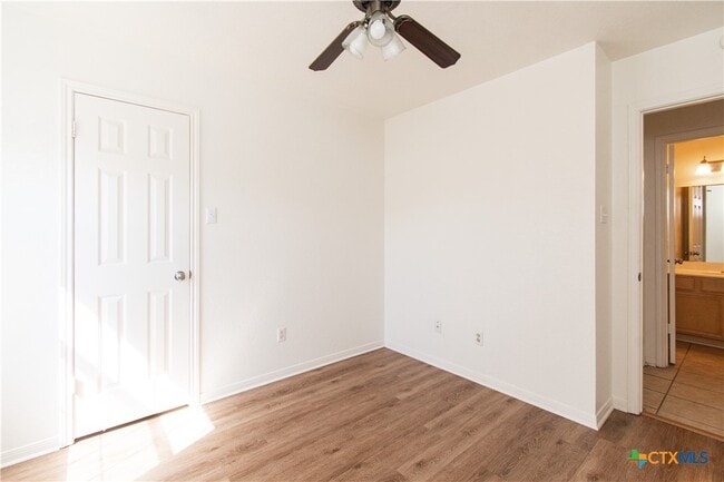 Building Photo - 5009 James Loop