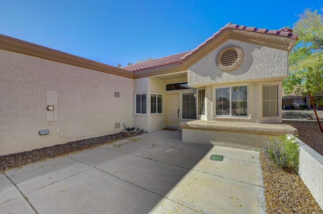 Building Photo - 55+ Age Restricted Sun City Summerlin! 2 BED + 2 BATH + 2 CAR GARAGE!