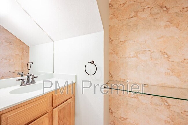 Building Photo - 471 Caviness Dr