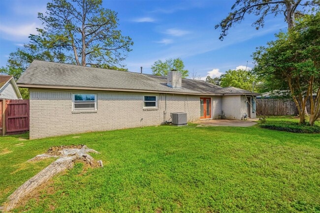 Building Photo - 1219 Wisterwood Dr