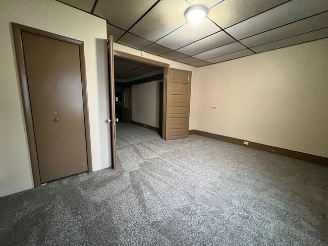 Building Photo - 343 W Penn St