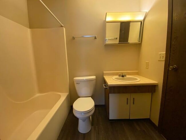 Building Photo - $1,300 | 2 Bedroom, 2.5 Bathroom Townhome | Pet Friendly | Available for July 1st, 2026 Move In!