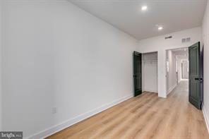 Building Photo - 1222 W Silver St