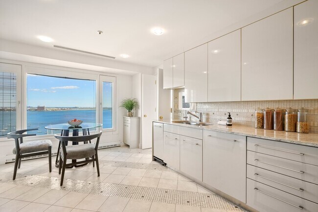 Building Photo - 10 Rowes Wharf