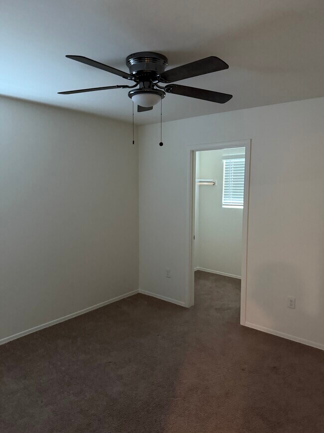 Building Photo - 794 E Catwalk Pl