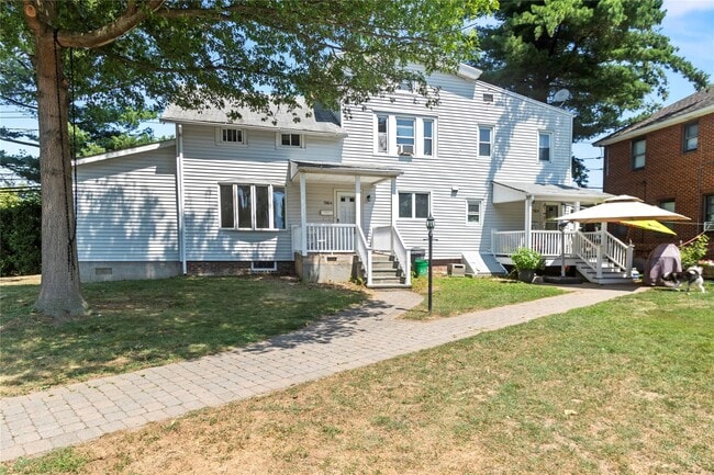 Building Photo - 76 Elm Ave