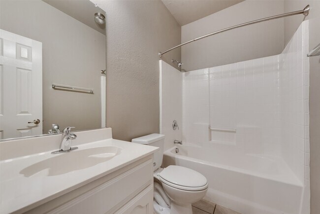 Building Photo - 6416 Alexandra Meadows Dr