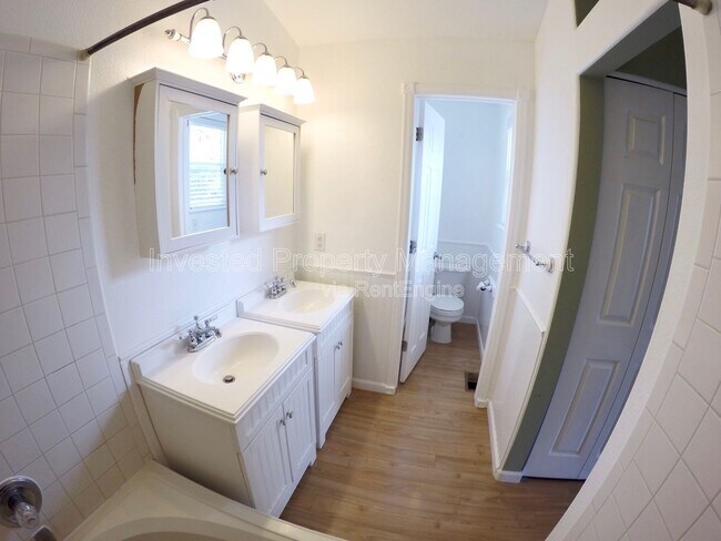 Building Photo - 9847 Sydney Ln