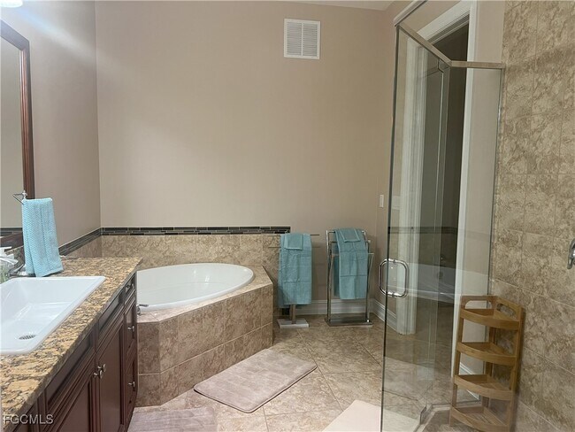 Building Photo - 11096 Esteban Dr