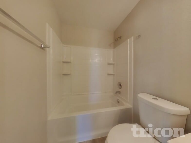 Building Photo - 16661 Woodside Dr