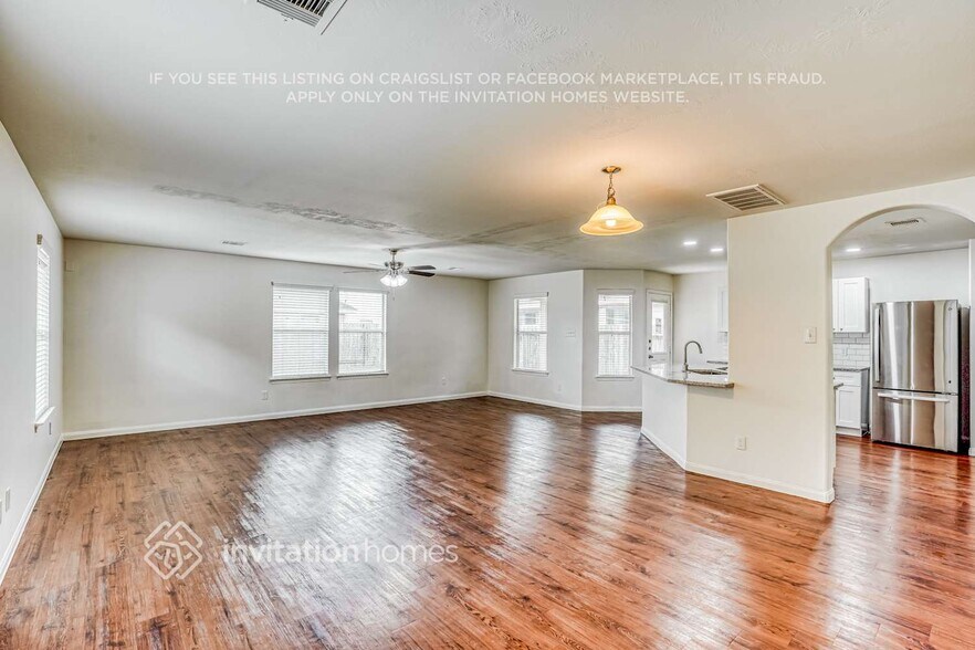 Building Photo - 18747 Dennington Dr