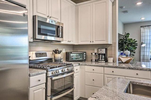 Building Photo - 3 bedroom in Roseville CA 95747
