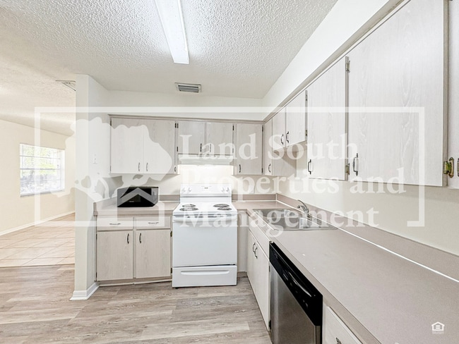 Building Photo - 730 Bebo Ln