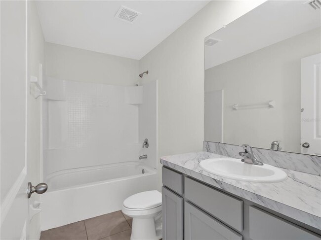 Building Photo - 16645 Mosaic Oar Dr