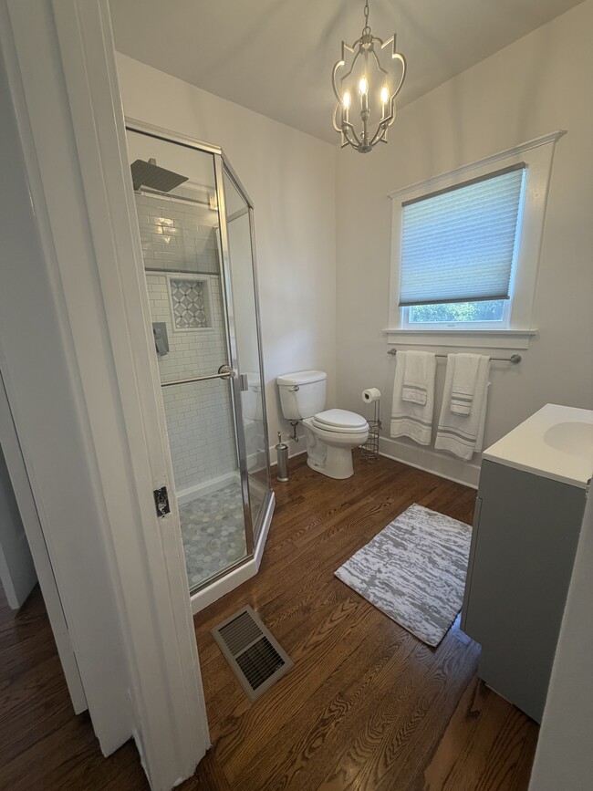 Downstairs Bath 5 - 713 S Bronson Ave