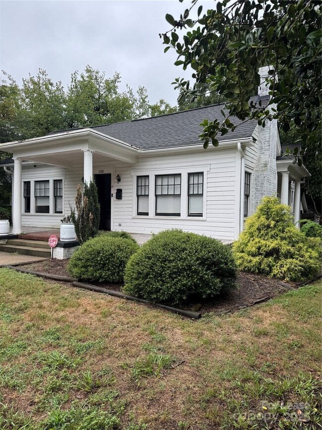 Building Photo - 1100 Herrin Ave