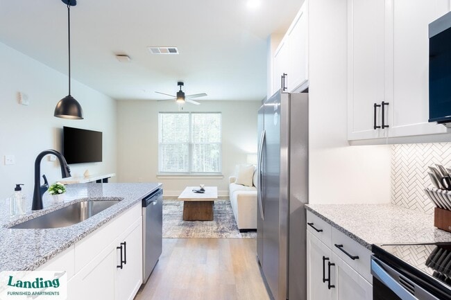 Building Photo - 435 Encore Way