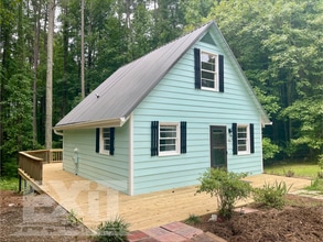 Building Photo - Charming 3 Bed 1.5 Bath Home in Bracey, VA