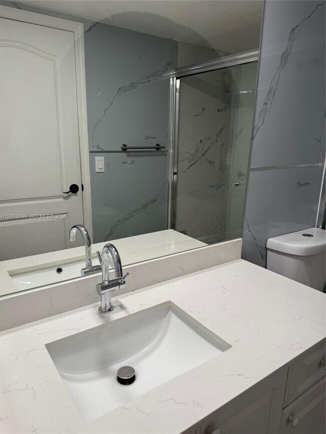 Building Photo - 8000 W 28th Ct