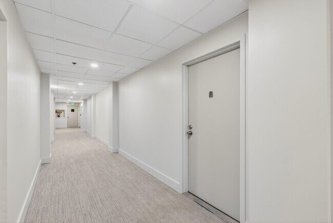 Building Photo - 4511 S Ocean Blvd