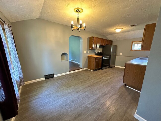 Building Photo - 1922 W Washington- Single Family Home